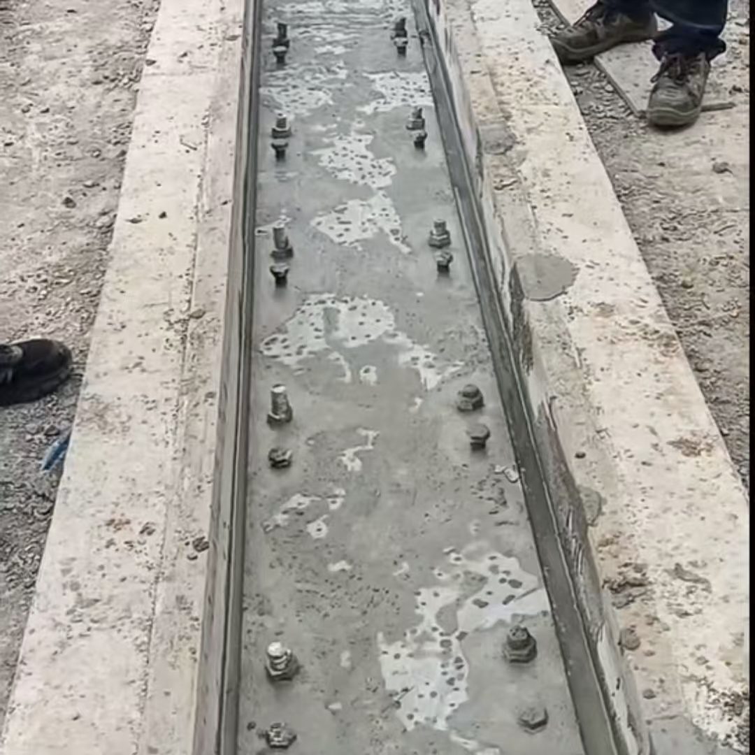 黑河港口码头起重机龙门吊重型机械设备稳固用早强快凝轨道胶泥
